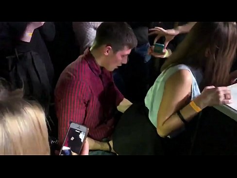 ❤️ Прави секс у руском ноћном клубу. 18-годишња Рускиња у анусу и вагини јебана у ноћном клубу ☑ Порно фб на sr.light2cloud.top ﹏